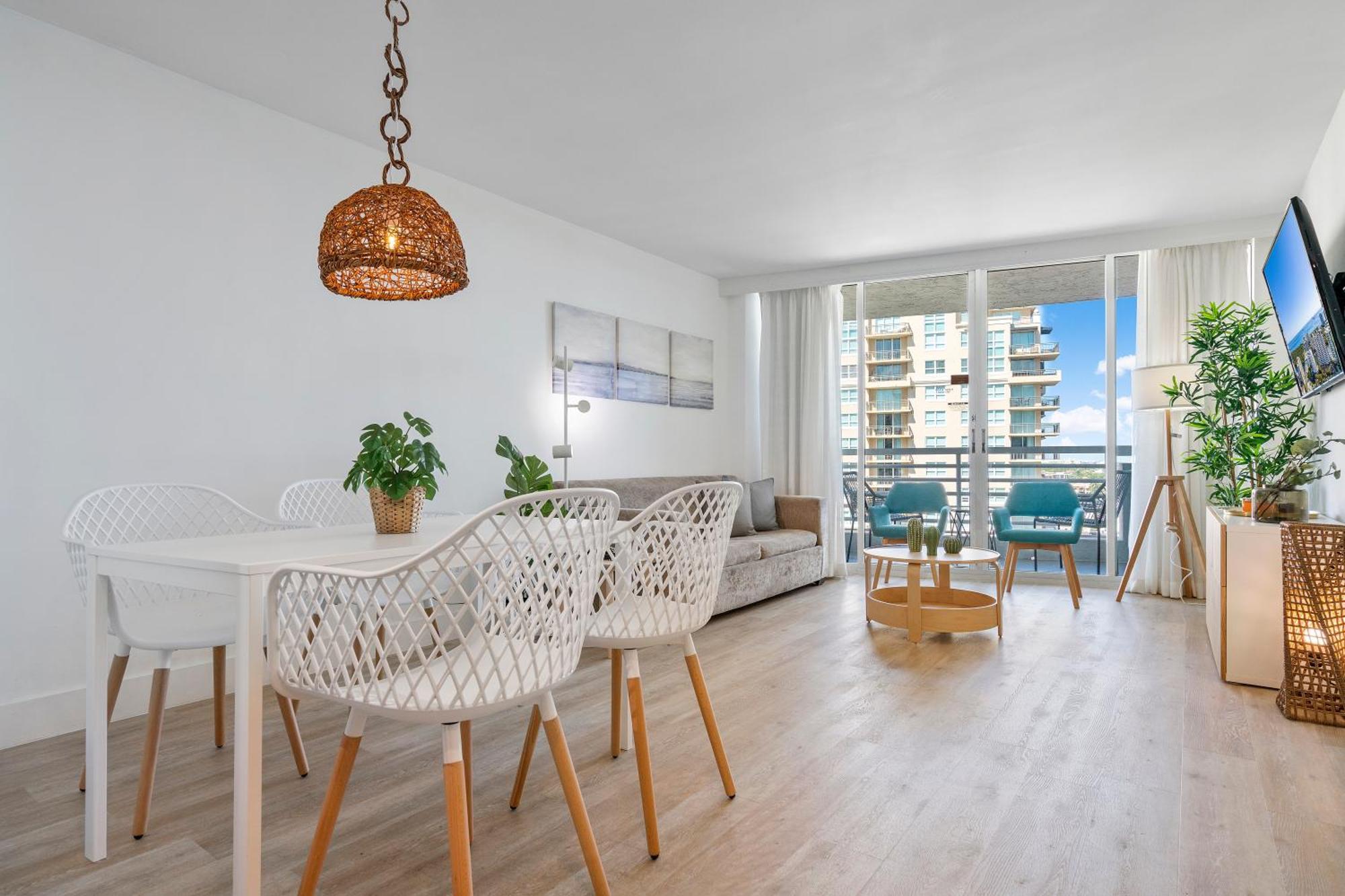 Avi Lux Stay Fort Lauderdale Exterior photo